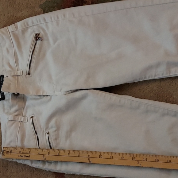 White crop jeans and halter top - Picture 4 of 11